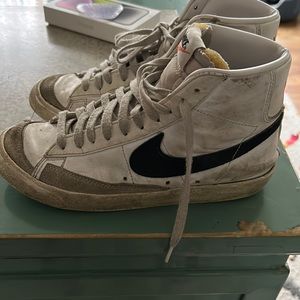 USED women’s Nike blazers